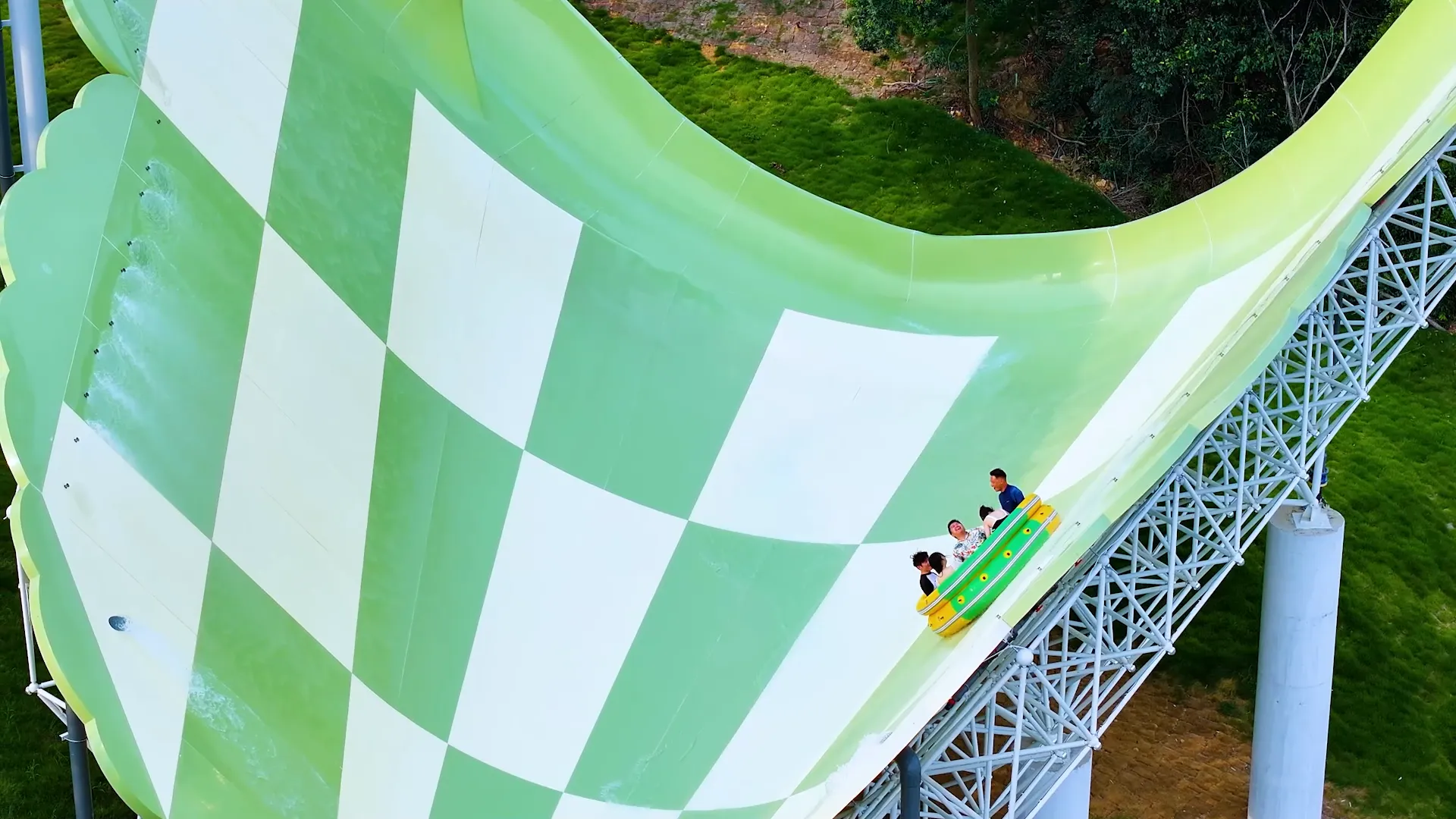 Waterfall Drifting Slide